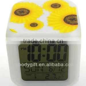 Desktop Retro Plastic Digital Electornic Propeller Fan Led Clock thumbnail-2