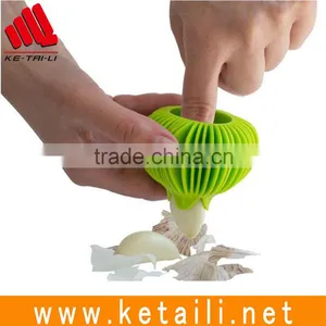 2016 Hot Selling High Quality Silicone Garlic Peeler Garlic & Onion Peeler Machine thumbnail-3