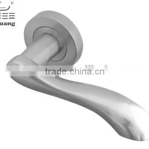 Dongguan OEM Precision Zinc Die Casting Handle thumbnail-4