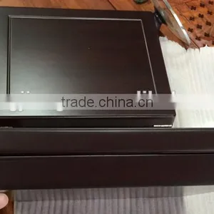 Wood Coin Presentation Cases and Display Boxes thumbnail-6