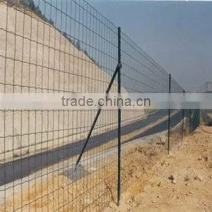 Dutch Wire Mesh Fence 001 thumbnail-1