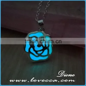 Summer Elegant Night Light Glow In Dark Luminous Rose Flower Pendant Necklace thumbnail-1