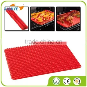 Pyramid Pan Silicone Baking Mat Red Color thumbnail-1