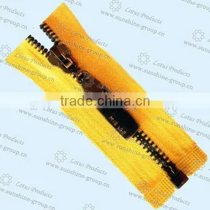 Metal Zipper With Two-way Slider Zipper thumbnail-1