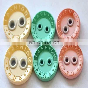 Round Plasticl Sewing Button thumbnail-1