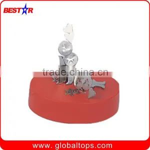 Round Magnet Clip Dispenser thumbnail-1