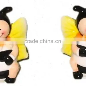 Ceramic Salt and Pepper Shaker thumbnail-2