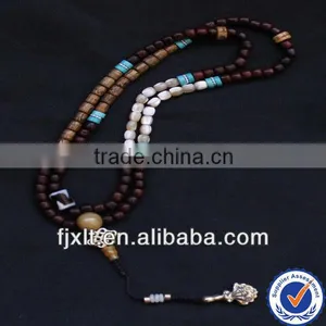 Superior Natural White Tridacna Red Sandalwood Beads Bracelet thumbnail-1