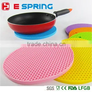 100% Food Grade Heat Resistant Reusable Silicone Hot Pot Holder thumbnail-1