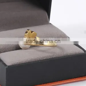 China Wholesale Touch Love Fashion Stainless Steel Teddy Bear Pearl Elegant Women Ring thumbnail-5