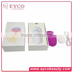 Electric Rechargeable Waterproof Silicone Facial Oil Cleansing Brush Massager thumbnail-4