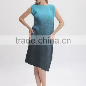 Women Wrinkle Graduated Color Irregular Hem Fashionable Dress thumbnail-2
