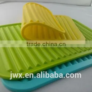 Heat-resistant Roll up Silicone Mat for Iron Mat Silicone Placemat thumbnail-1