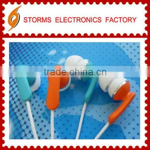 Listen to Your Favorite Music Day and Night With Colorful Earphone & Headphone thumbnail-1