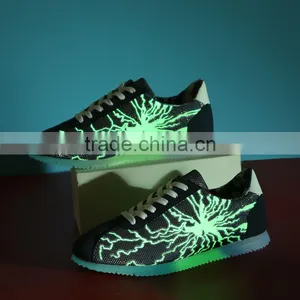 New Style Fashion Men Light Casual Shoes Sneakers Sample for Male, Adults Fluorescence Light Sport Shoes Sneakers for Men Good thumbnail-1