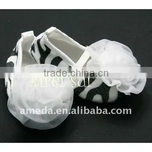 Baby Girl Zebra Crib Shoes With White Rosettes 1607 thumbnail-1