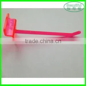 Colorful Plastic Hooks for Goods Hanging thumbnail-1