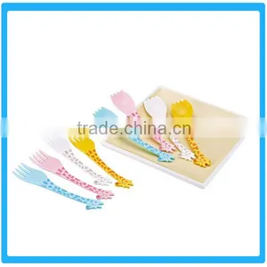Cartoon Giraffe Plastic Fork And Spoon With Food Grade thumbnail-2