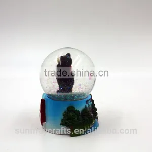 Wholesale Custom Canada Souvenir Snow Globe for Sale thumbnail-4