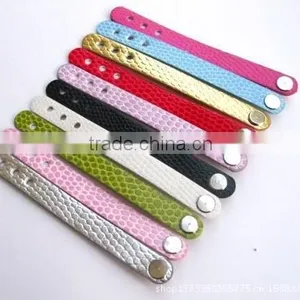 Stylish Simple Pacifier Nail Leather Strap Ring for Wearing on Finger thumbnail-3