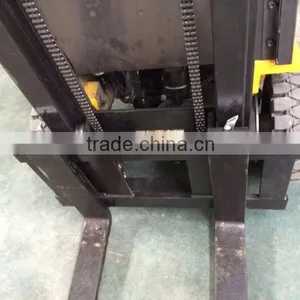 1.5 Ton Battery Operated Forklift / Fork Lifter Electric thumbnail-5
