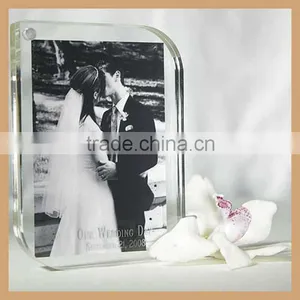 Customized Luxury Clear Acrylic Magnetic Photo Frame for Different Commemoration Day thumbnail-4