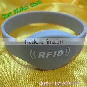 2015 Custom Design Give Away Logo Printed Silicon Wristband thumbnail-1