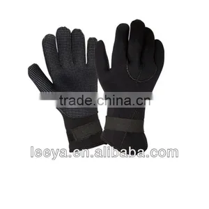 With Hook and Loop Band Neoprene Diving Gloves thumbnail-1