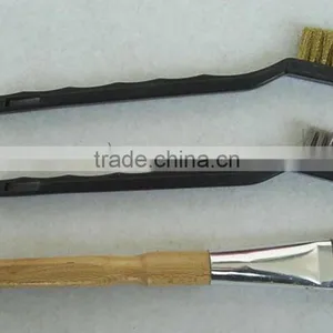 Brass Wire Brush thumbnail-1