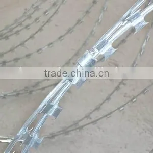 CBT-65 Hot Dipped Galvanized Razor Barbed Wire Mesh thumbnail-5