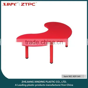 Plastic Childred Learning Table Moon Shape thumbnail-1