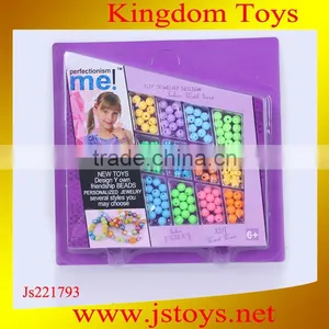 Plastic Bead Landing Wholesale thumbnail-1