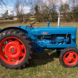 400hp Agriculture Tractor Equipment 4 Wheel Strong Engine Powerfull thumbnail-1