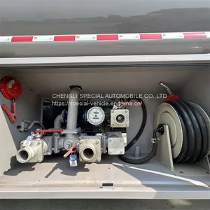 Oil Truck Tanker Large Capacity Oil Field Tanker thumbnail-2