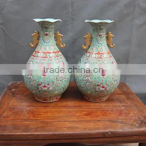 China Collectible Qing Dynasty Hand Painted Ceramic Vases thumbnail-1
