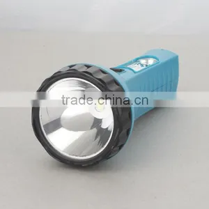 2015 New Low Price 1W Led Plastic Flashlight With Plug thumbnail-3