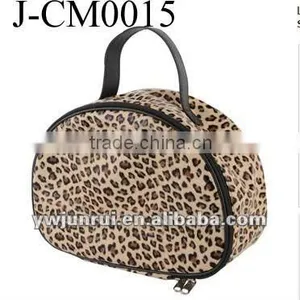 Accept OEM Orders Fashion Design Best Gift Round Shape Cosmetic Bag thumbnail-1