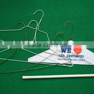 Metal Hanger thumbnail-1