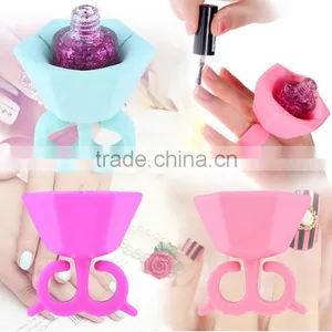 Silicone Wearable Nail Polish Bottle Holder Multifunction Varnish Display Stand Holder thumbnail-2