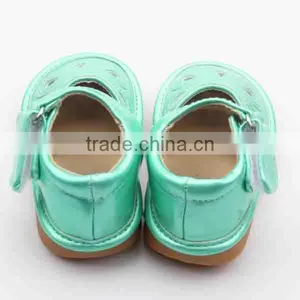 Top Quality Factory Wholesale Summer Sandals Children Squeaky Shoes thumbnail-3