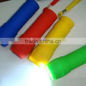 9led the Cheapest Plastic Flashlight thumbnail-3