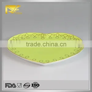 Tableware Gold Rimmed Heart Shaped Dinner Plates thumbnail-1