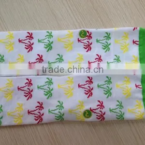 Small MOQ Hot Selling 200 Needles Combed Cotton Maple Leaf Design Socks for Women thumbnail-3