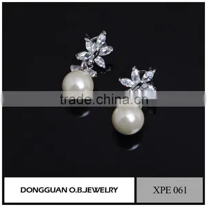 Fashion Imitation Jewelry Silver Earring and Pearl Earrings Design Wholesale thumbnail-1