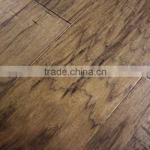 Handscraped & Distressed Hickory Engineered Flooring thumbnail-4