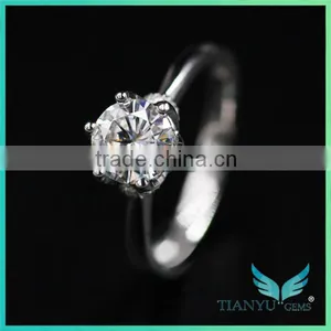 Latest Design Customized 14k Gold 1 Carat Forever Brilliant Moissanite Rings on the Finger thumbnail-1