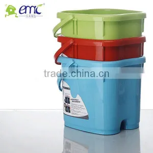 High Quality Plastic Foot Massage Spa Bucket With Handle and Massage Roller thumbnail-1