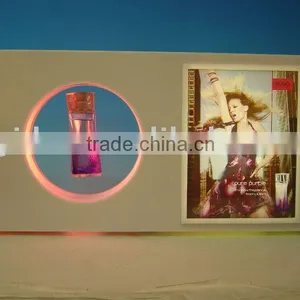 Auto Rotating and Floating Pop Display thumbnail-1