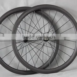 Road Bike Wheels With R13 Hubs Carbon Clincher Bike Wheelset W40T thumbnail-1