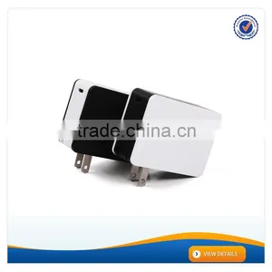 AWC713 2600mah Multiple li Ion Battery Charger Portable Battery With Socket Power Bank thumbnail-1